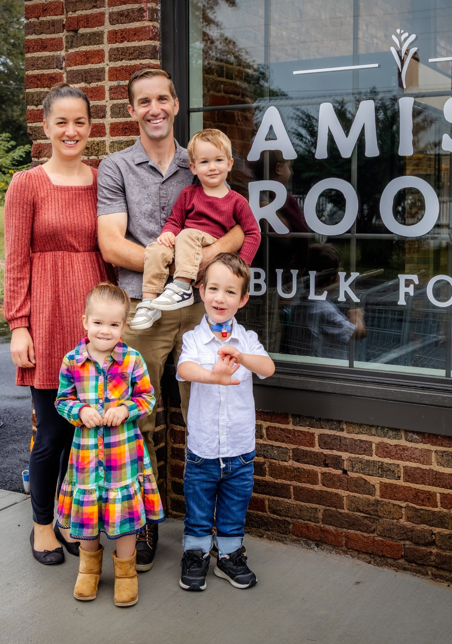Amish Roots Founder Elam Family